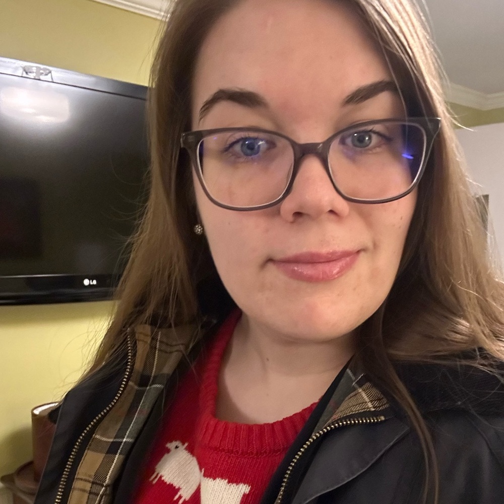 Meet your Posher, Kayla